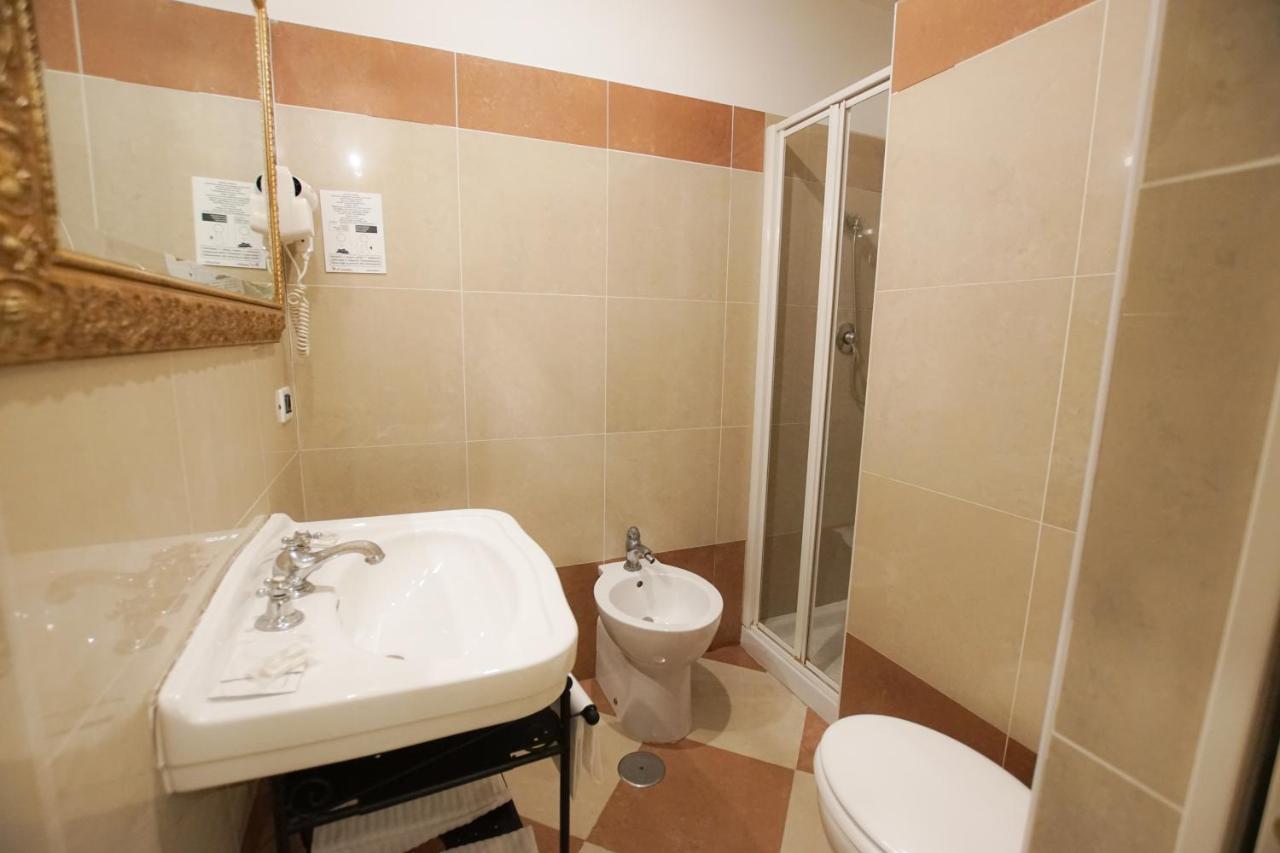 Giglio Dell'opera Hotell 3*