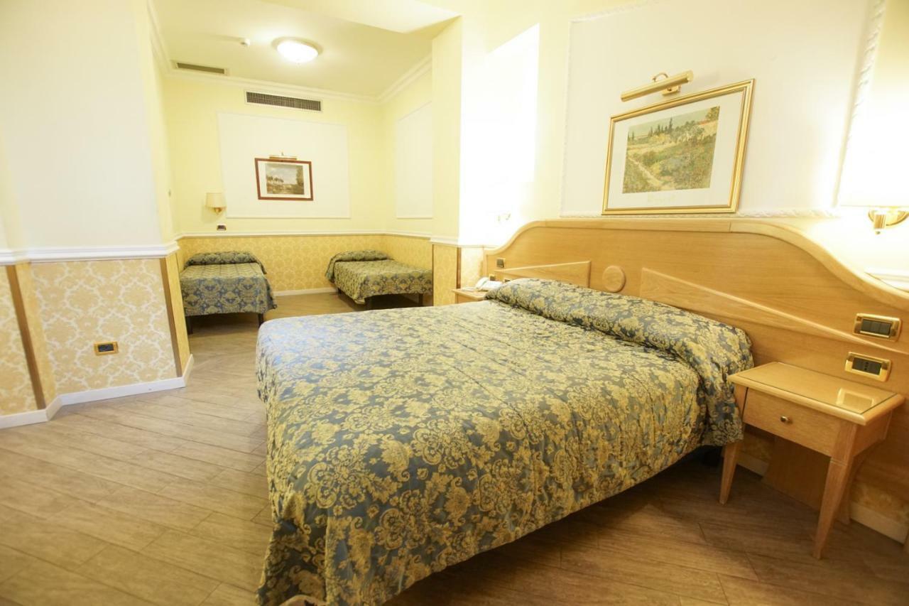 Giglio Dell'opera Hotell 3*